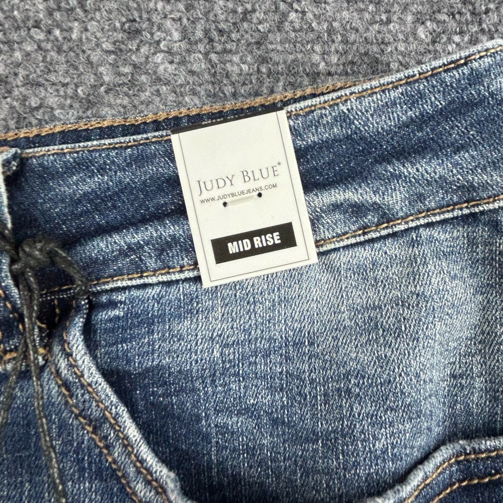 Judy Blue Mid Rise Denim Shorts Womens Size 3X NWT - Picture 5 of 10